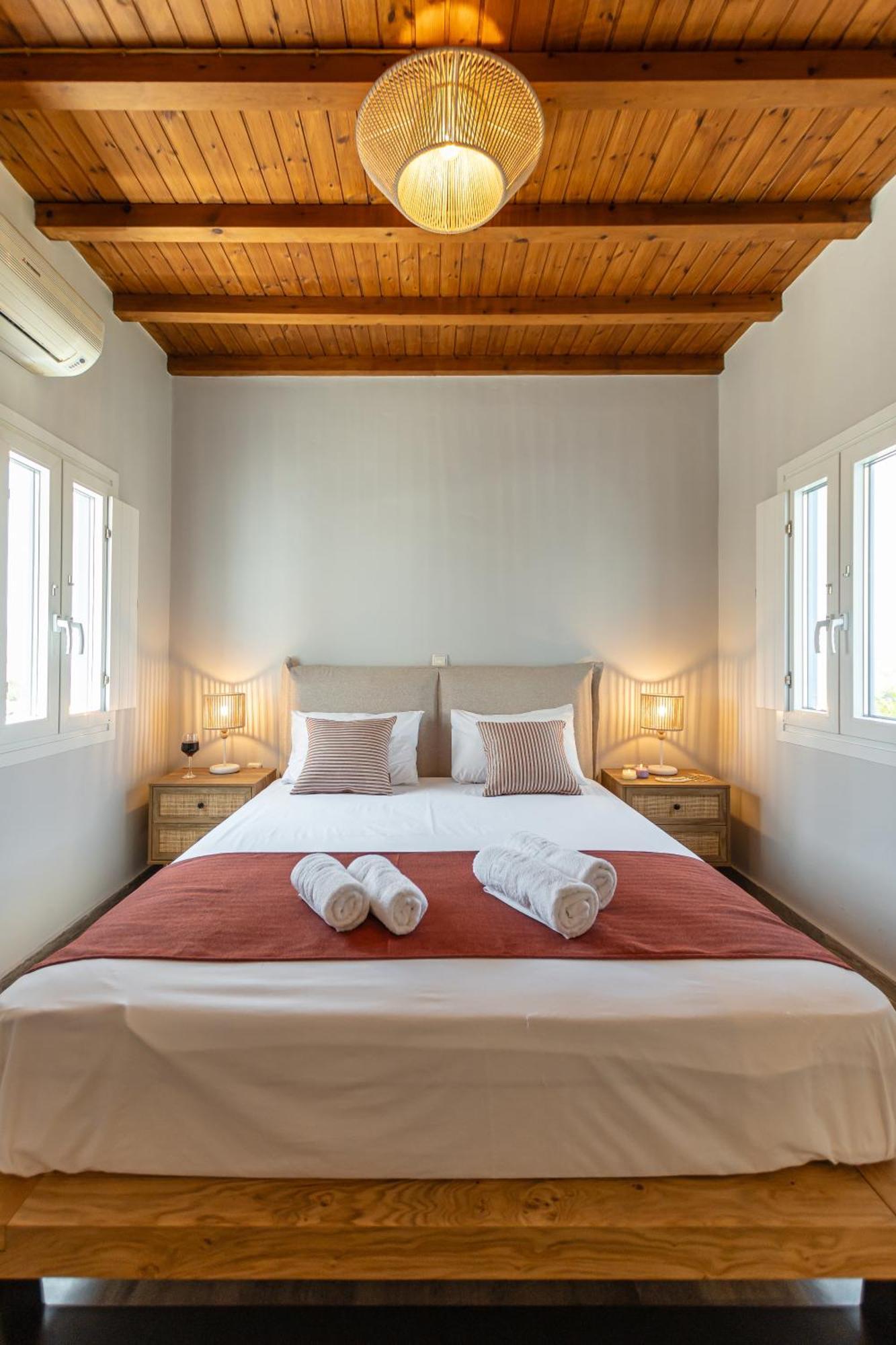 Naxian Queen Luxury Villas & Suites Айя-Анна Экстерьер фото